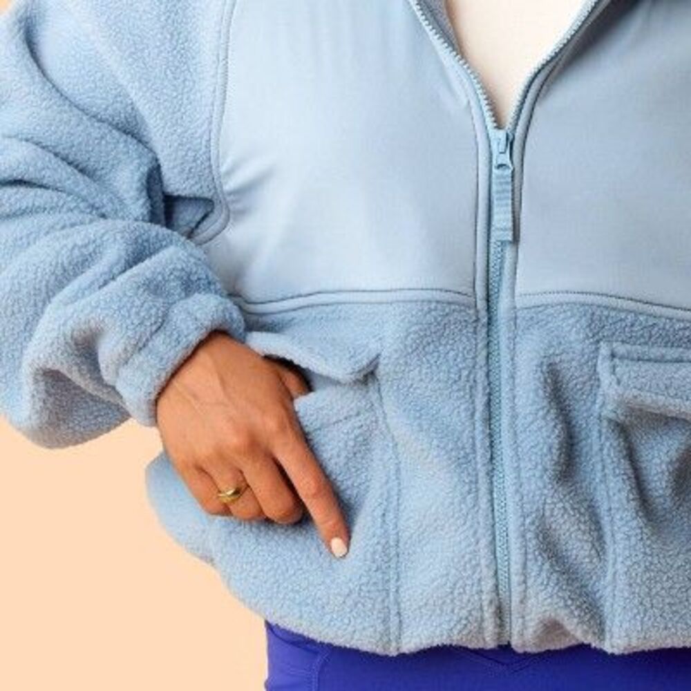 Open Box - Blogilates - Women's Bonfire Fleece Jacke Light Blue - Picture 3 of 4